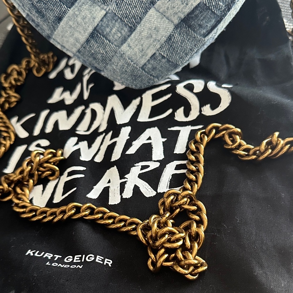 Kurt Geiger Heart-Shaped Woven Denim Crossbody Bag with Gold Chain - Picture 3 of 5